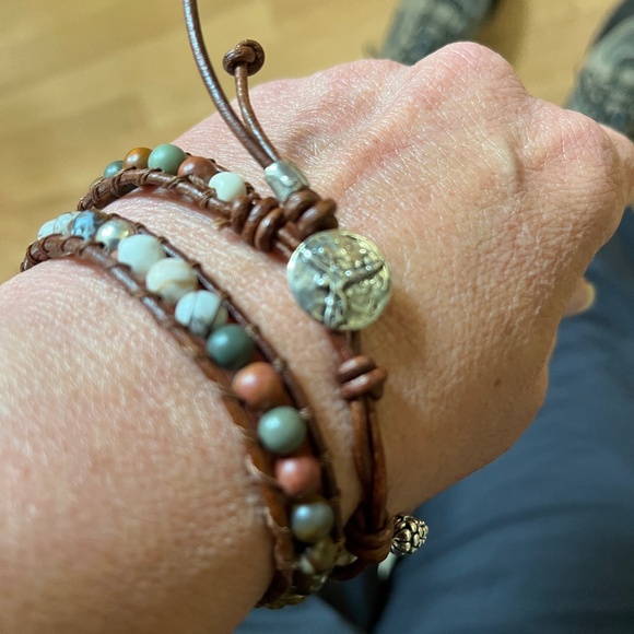 Double Wrap Leather Bracelet w/ Silver Pinecone Charm & Dragonfly clasp. - Picture 3 of 6